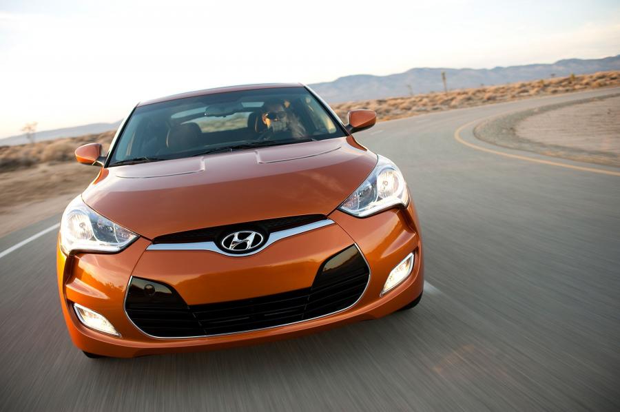  Hyundai Veloster 2011 года  (фото 8 из 184)